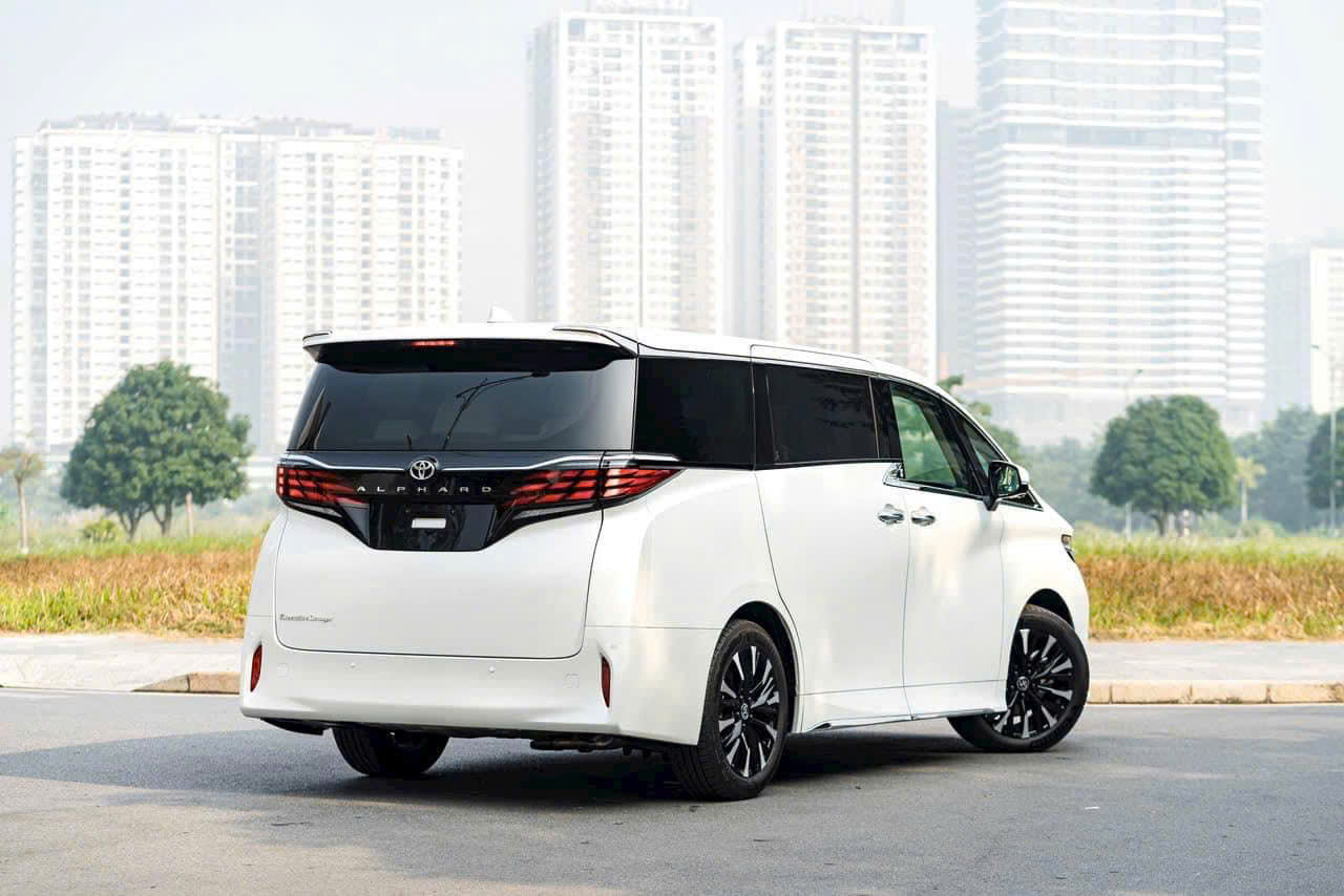 Tư vấn mua Toyota Alphard HEV 2026 trả góp tại đại lý